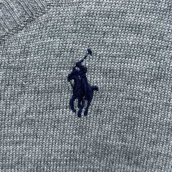 Ralph Lauren Sport Women’s Gray Long Sleeve 100% Merino Wool Sweater Size S - Picture 3 of 8